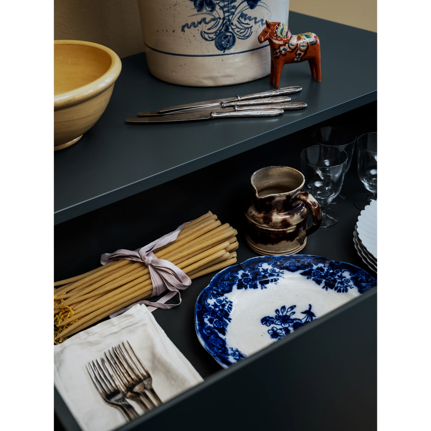 Two wide Relief drawers with legs Beige - image 4