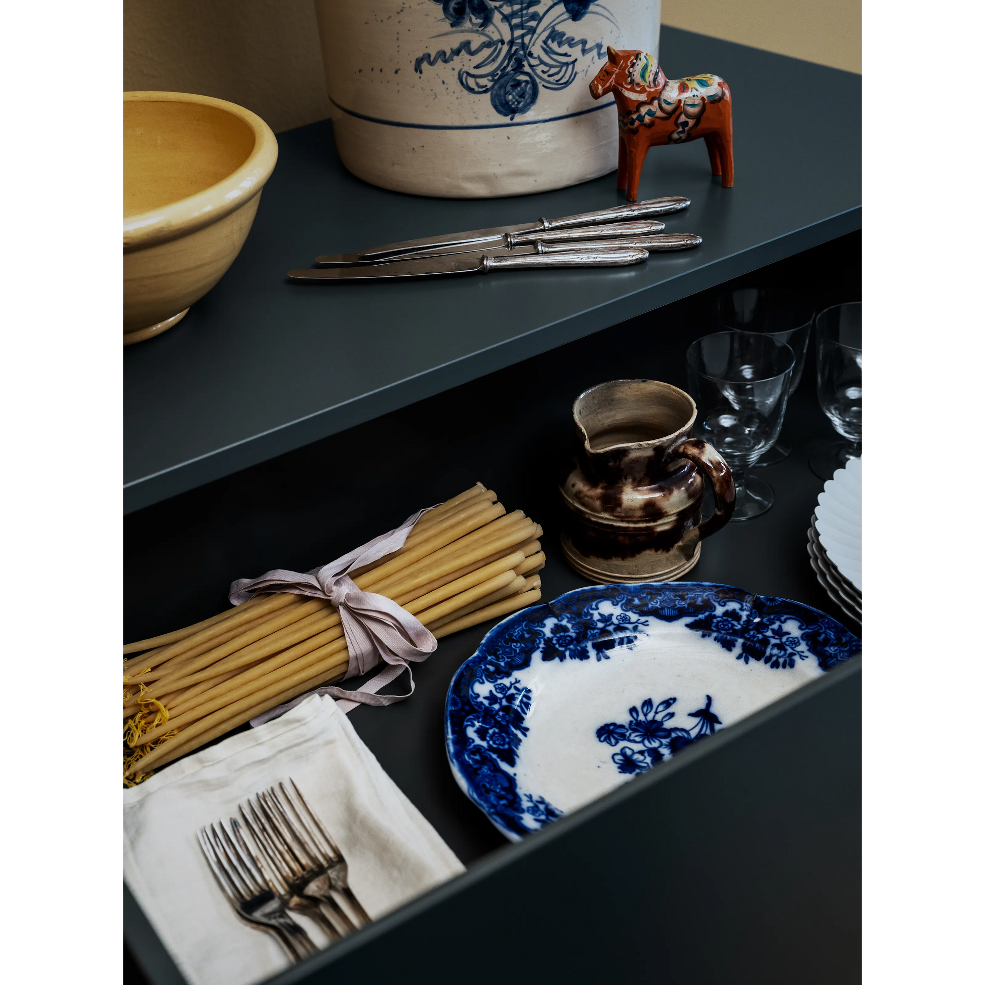 Two wide Relief drawers with legs Beige - image 4