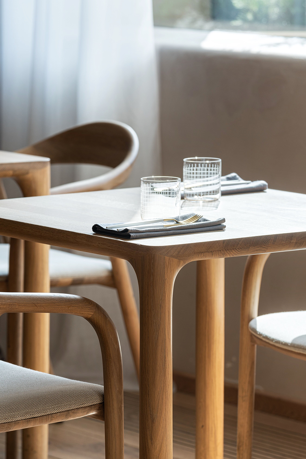Jean table - image 12