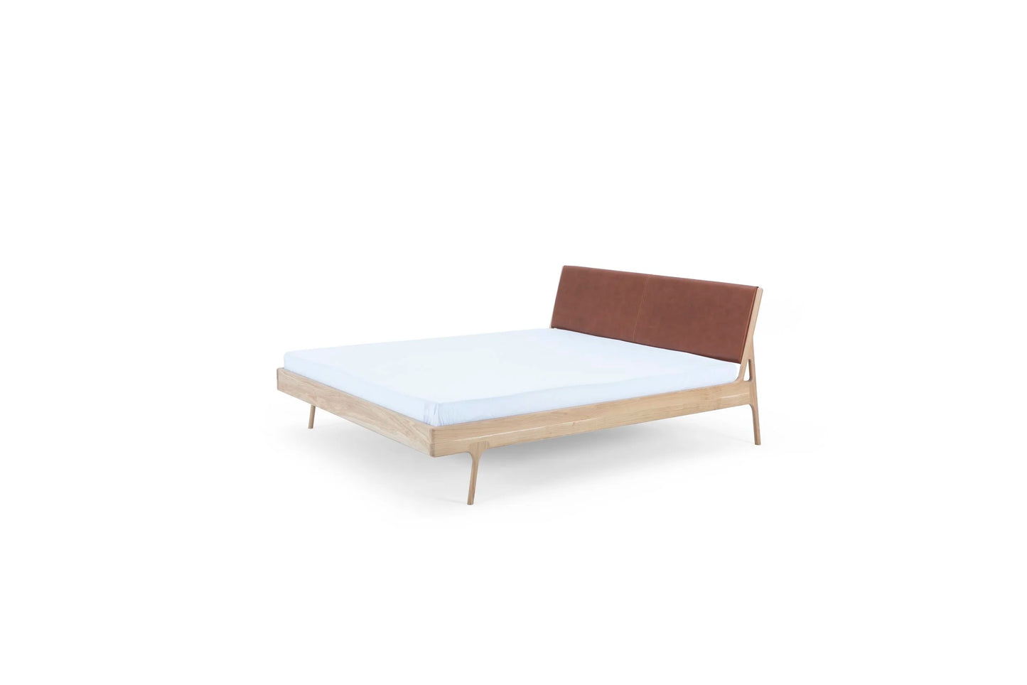 Fawn Bed - Fawn Bed 140 x 200 - Deep Frame - LC10 - Dakar leather