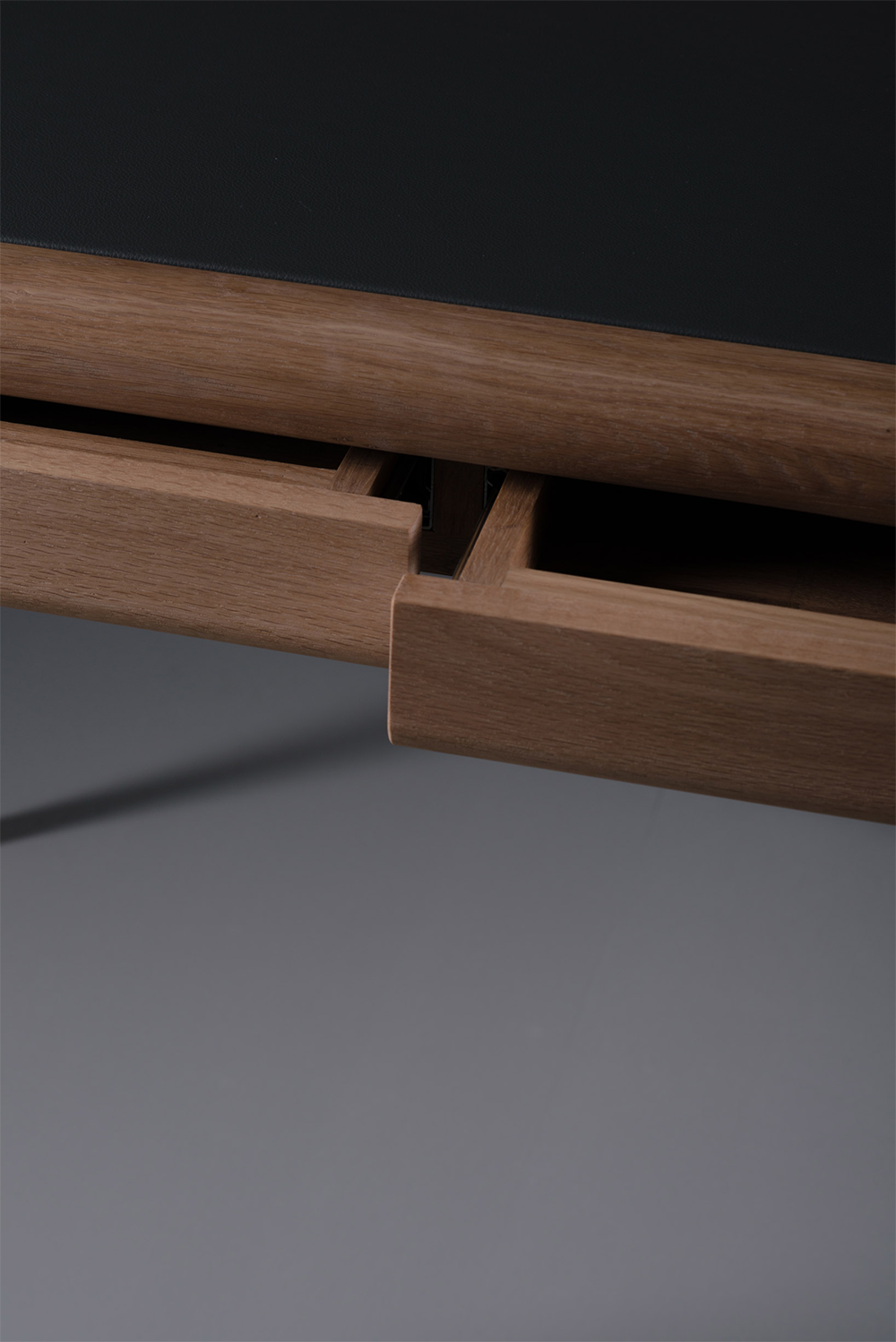 Latus leather desk - image 7